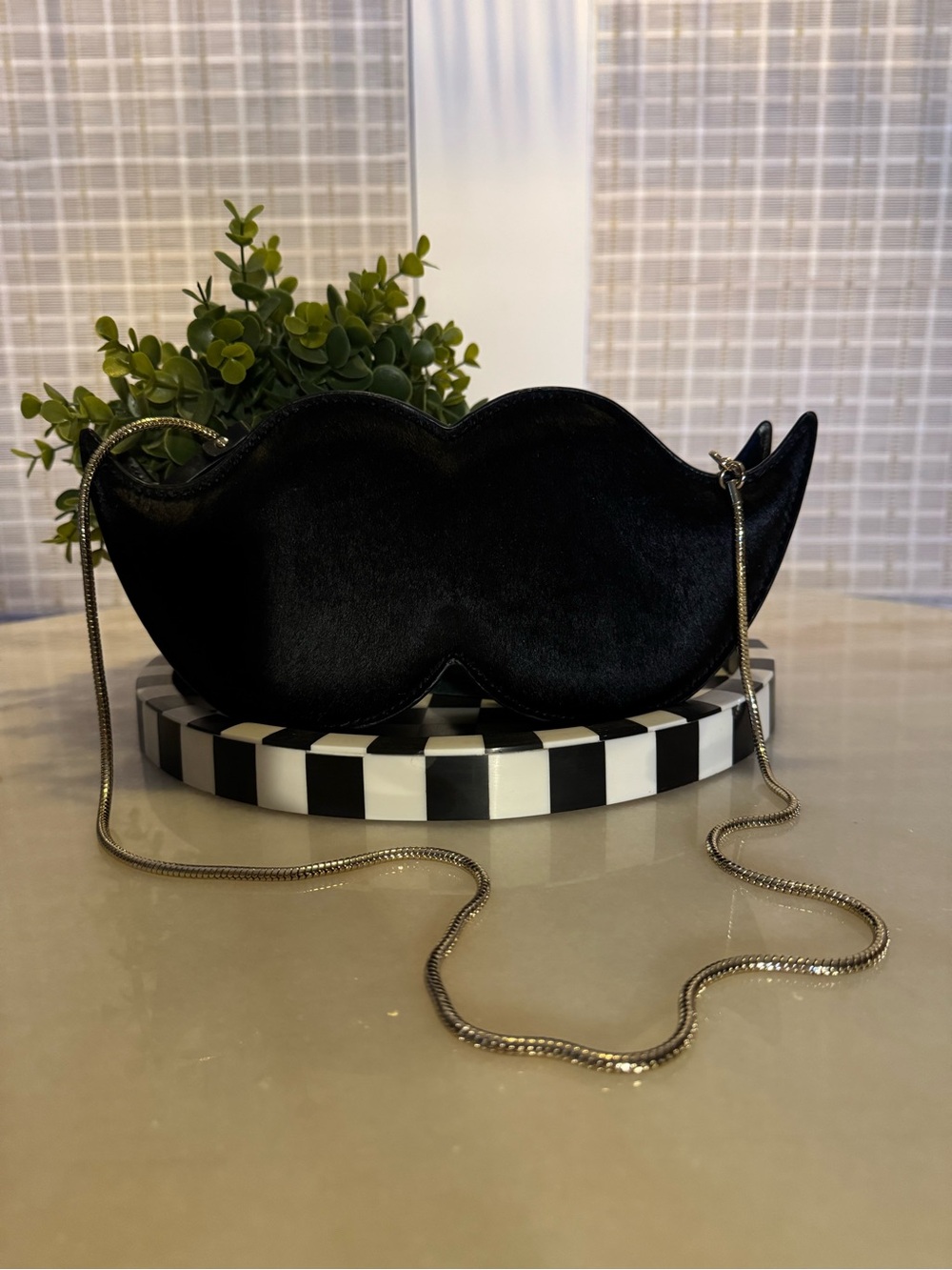 Kate Spade New York

MAKE MAGIC MUSTACHE CLUTCH